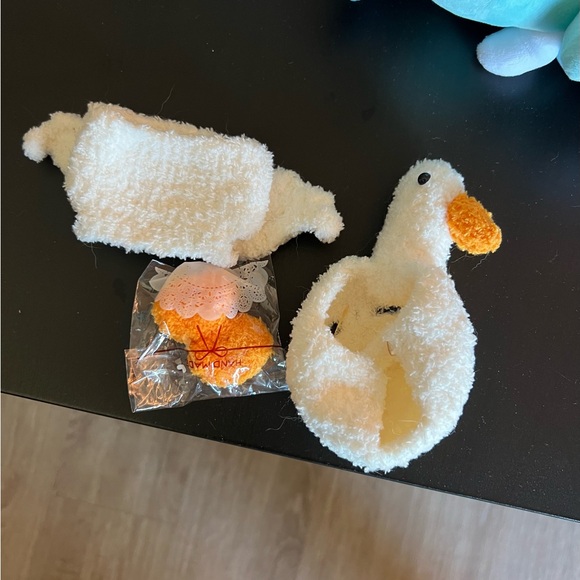 Accessories - Labubu duck outfit